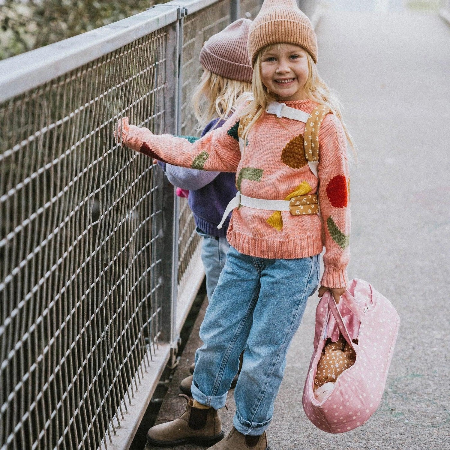 Nosidełko dla lalek Dinkum - Polka Dot - L’enfant