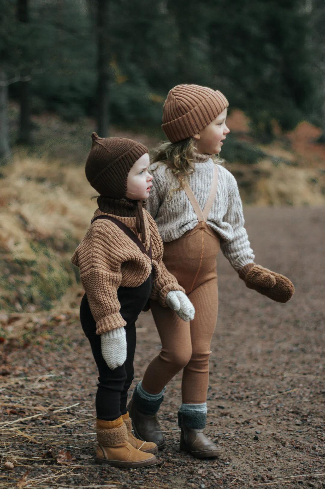 Legginsy z wełną merino z szelkami - Cappuccino Brown - L’enfant