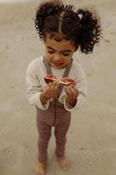 Legginsy z bawełny organicznej z szelkami - Vanilla Fig - L’enfant