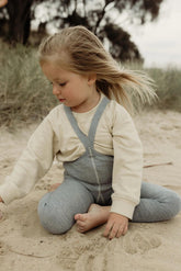 Legginsy z bawełny organicznej z szelkami - Marshmallow Sky - L’enfant