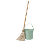 Akcesoria dla lalek - Bucket and Mop - L’enfant