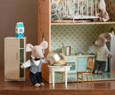 Myszka - Waiter mouse - L’enfant