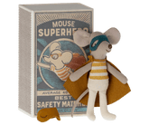 Myszka - Super hero mouse, Little brother in matchbox - L’enfant
