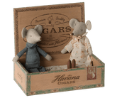 Myszka - Grandma and Grandpa mice in cigarbox - L’enfant