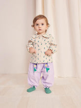 Spodnie Baby Pansy Flowers woven paperbag pants - L’enfant