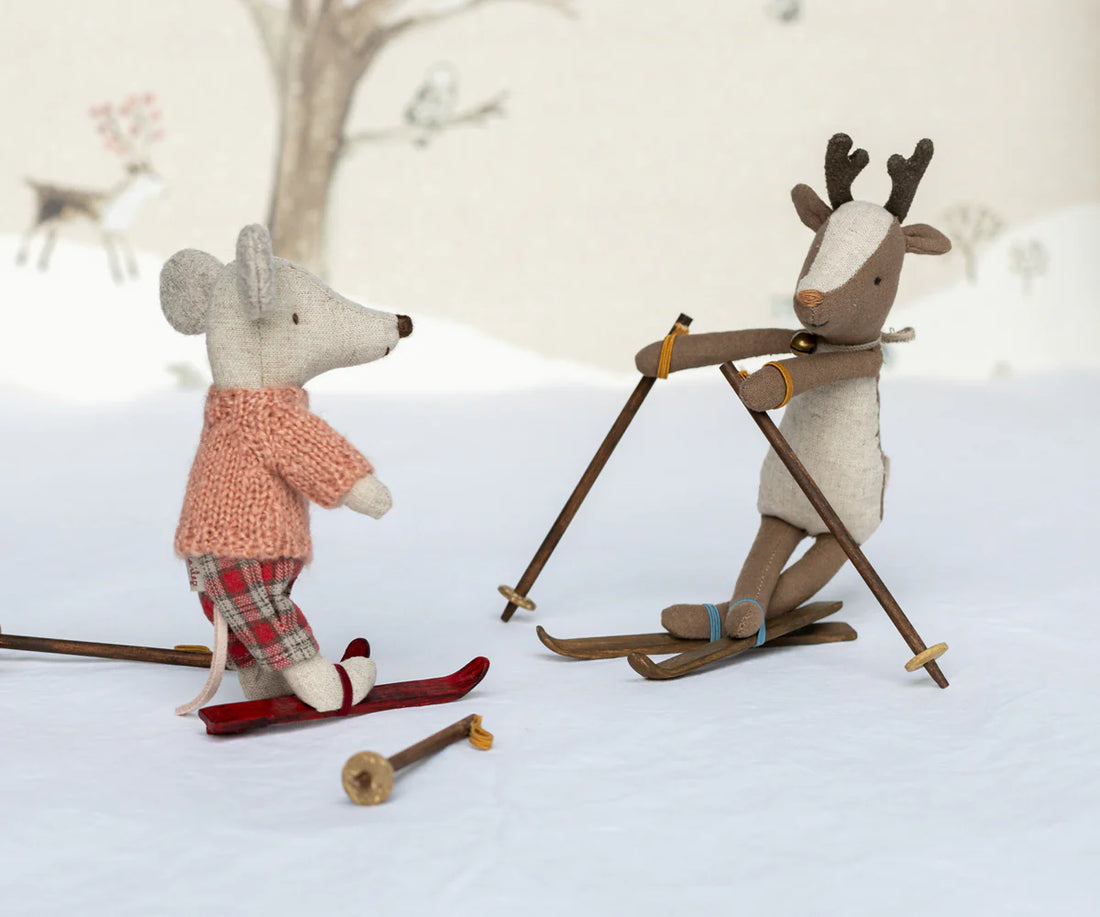 Myszka - Winter mouse with ski set, Big sister