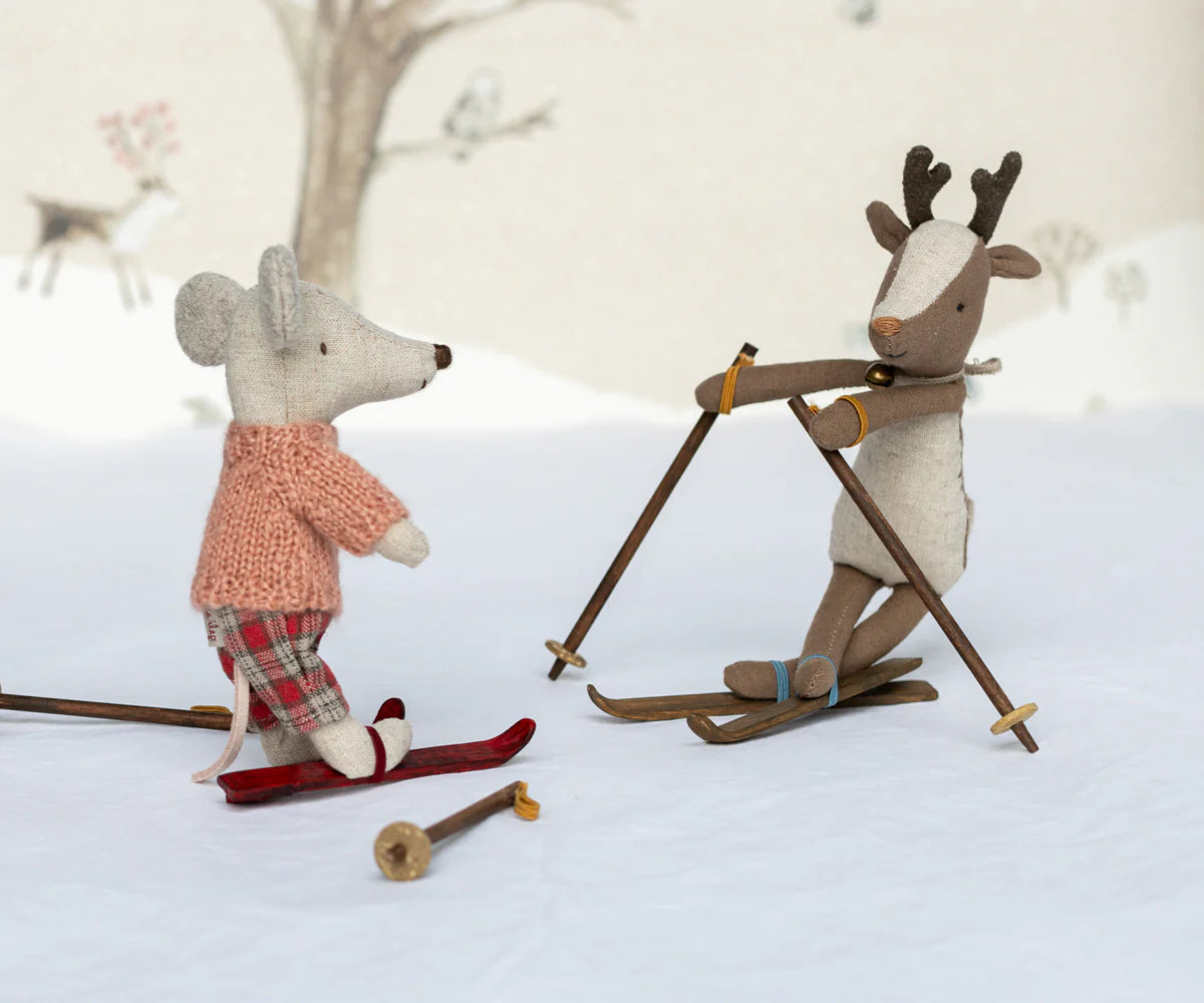 Myszka - Winter mouse with ski set, Big sister
